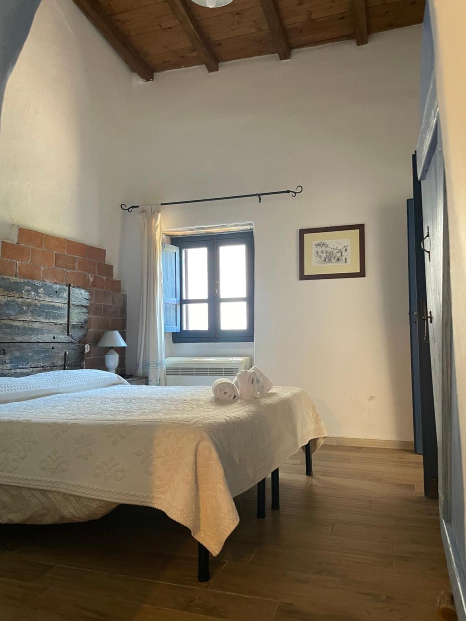 B&B Corte San Lussorio Oliena Exteriör bild