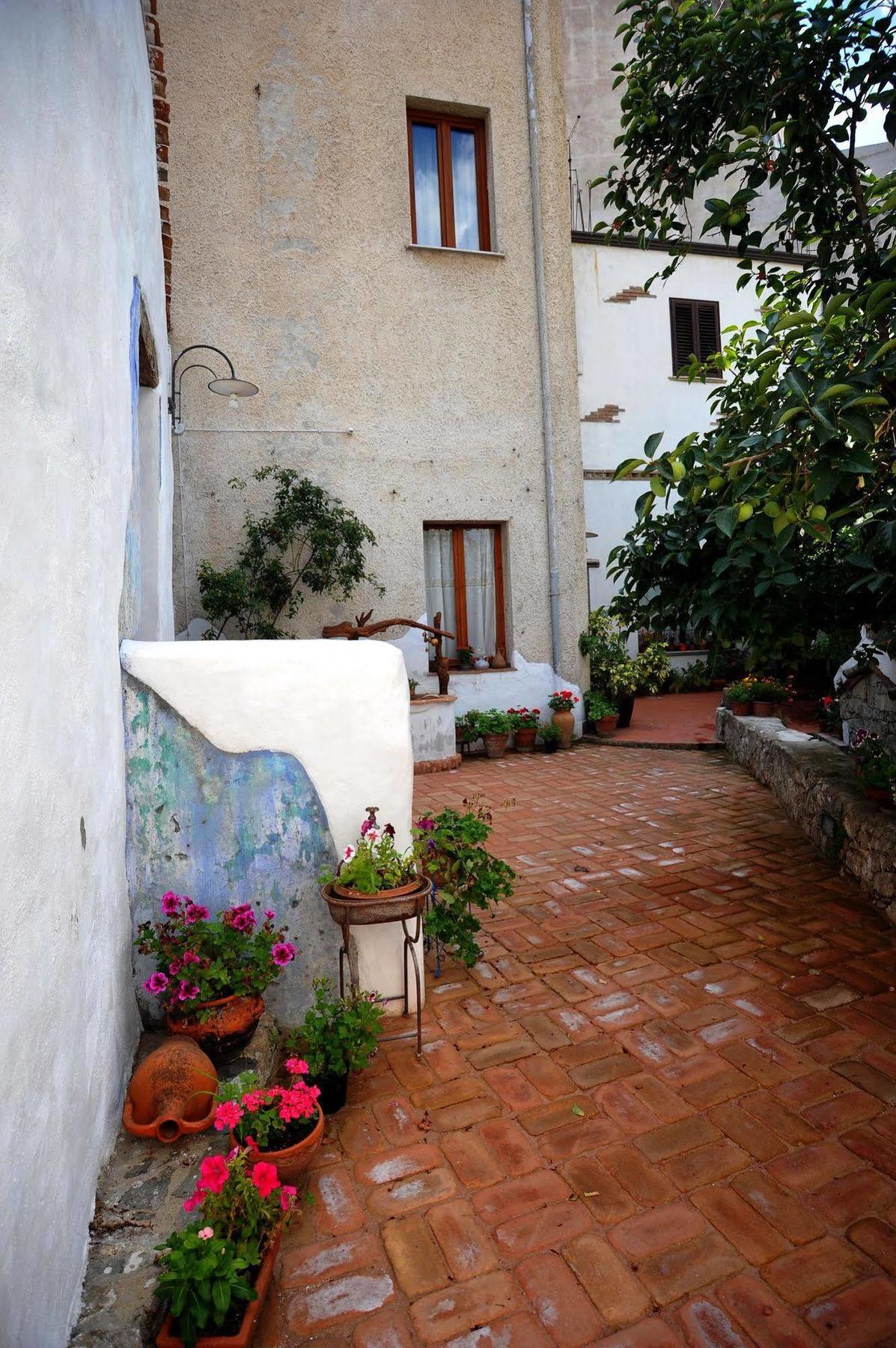 B&B Corte San Lussorio Oliena Exteriör bild