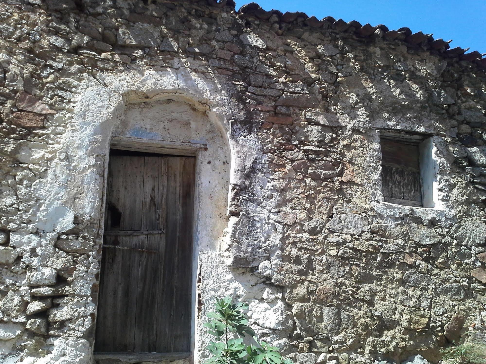 B&B Corte San Lussorio Oliena Exteriör bild
